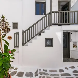 κάντε κράτηση εδώ