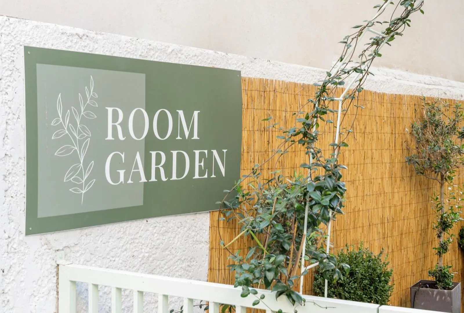 Room Garden Thessaloniki